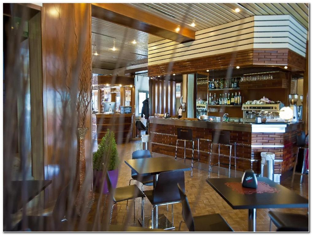 Hotel Veronese Cerignola Buitenkant foto